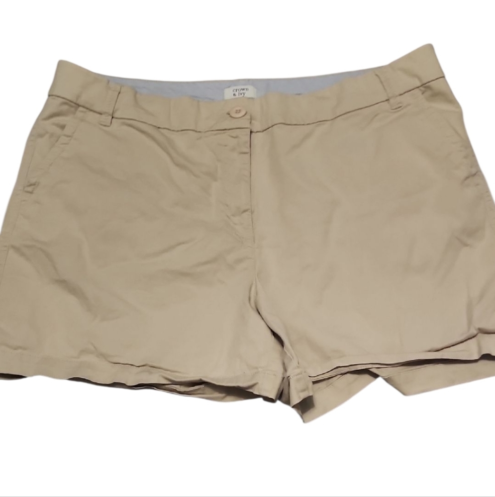 Crown & Ivy Caroline Women's Beige Shorts